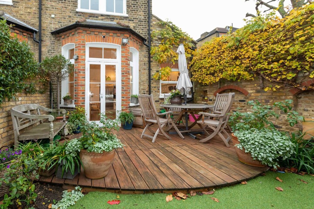 Gorgeous 4 Bedroom Family Home Next to Clapham Common