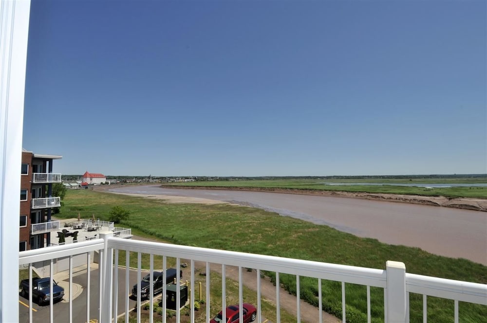 Premiere Suites Moncton