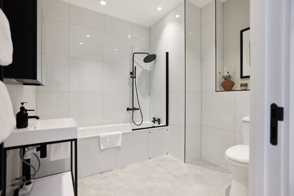 The Brondesbury Hideout - Breathtaking 1bdr Flat With Terrace + Parking