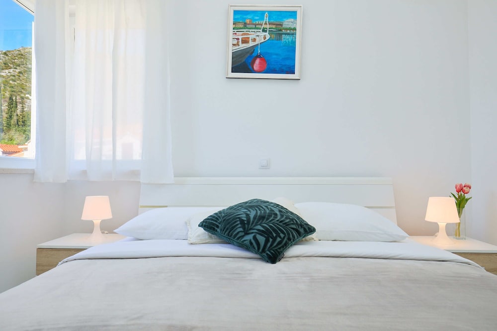 Blue Bay Apartment