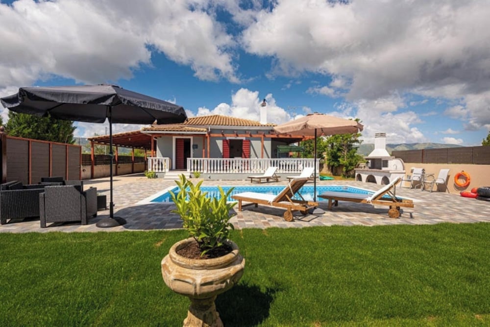 Villa Bora With Private Pool en Zakynthos — recepcion & lobby
