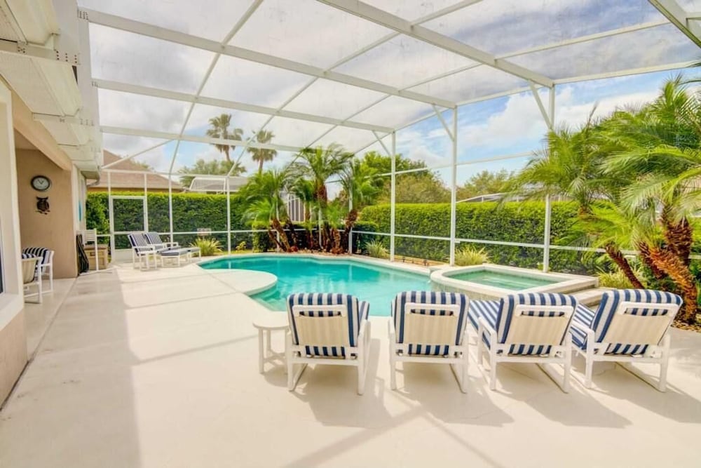 Chris's Highlands Reserve 4 Bedroom Home by Redawning - Image 3