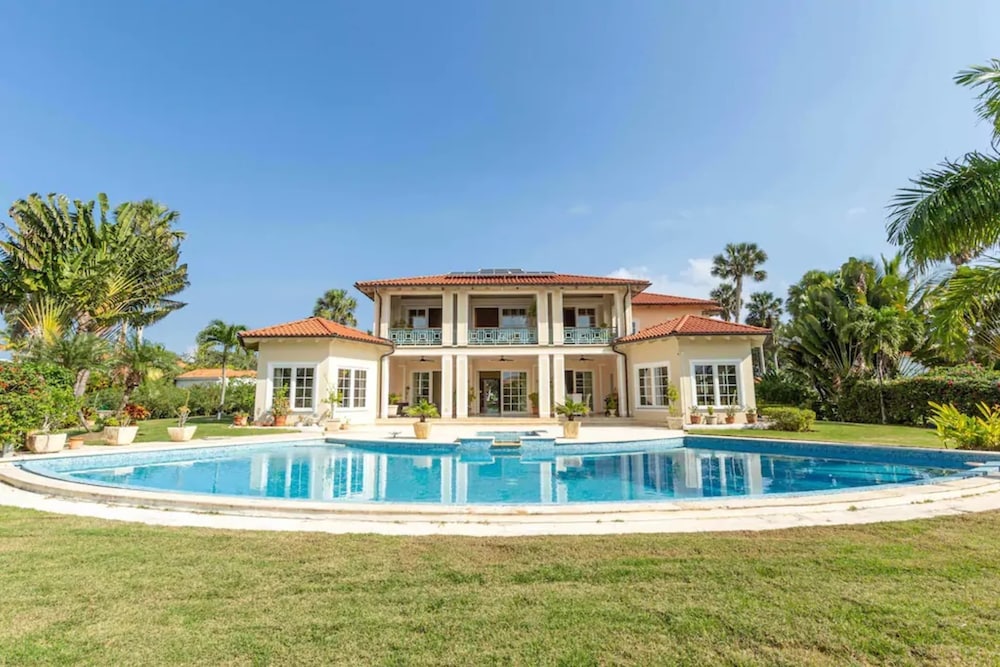 Hideaway Beach Properties by Caribe Stays
