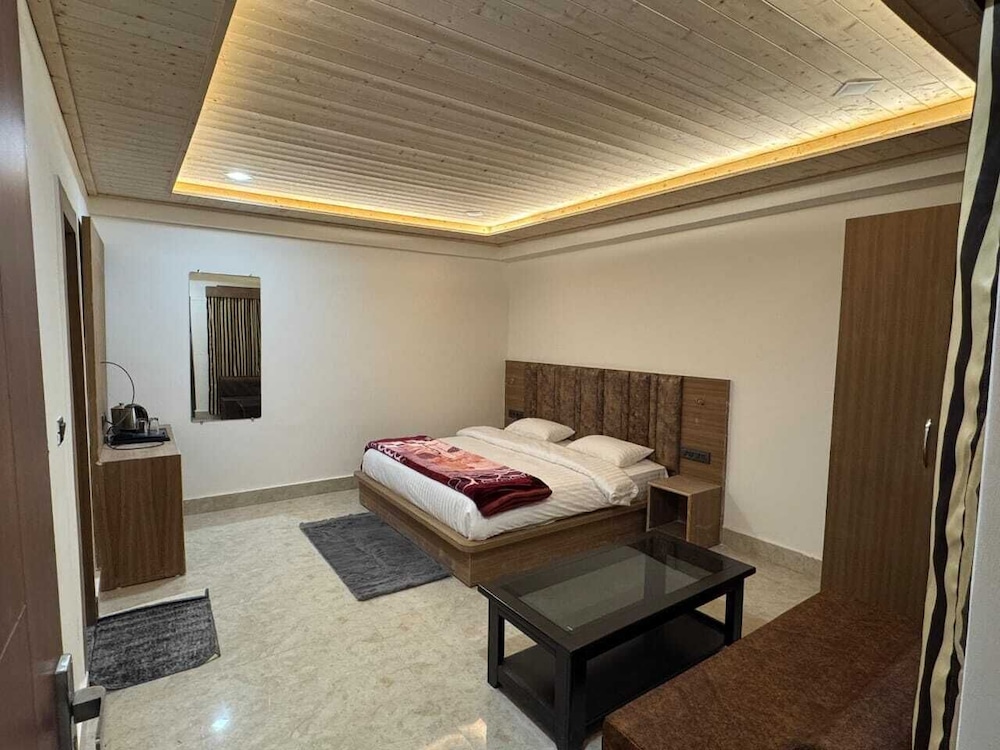 Hotel Kuber Palace Badrinath