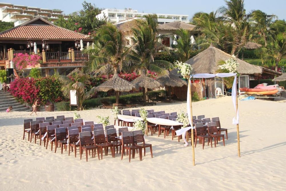Poshanu Resort