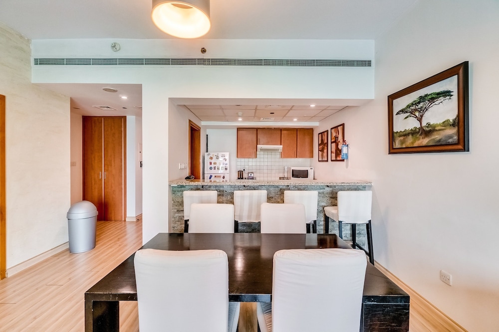 1 Bedroom Apartment Greens