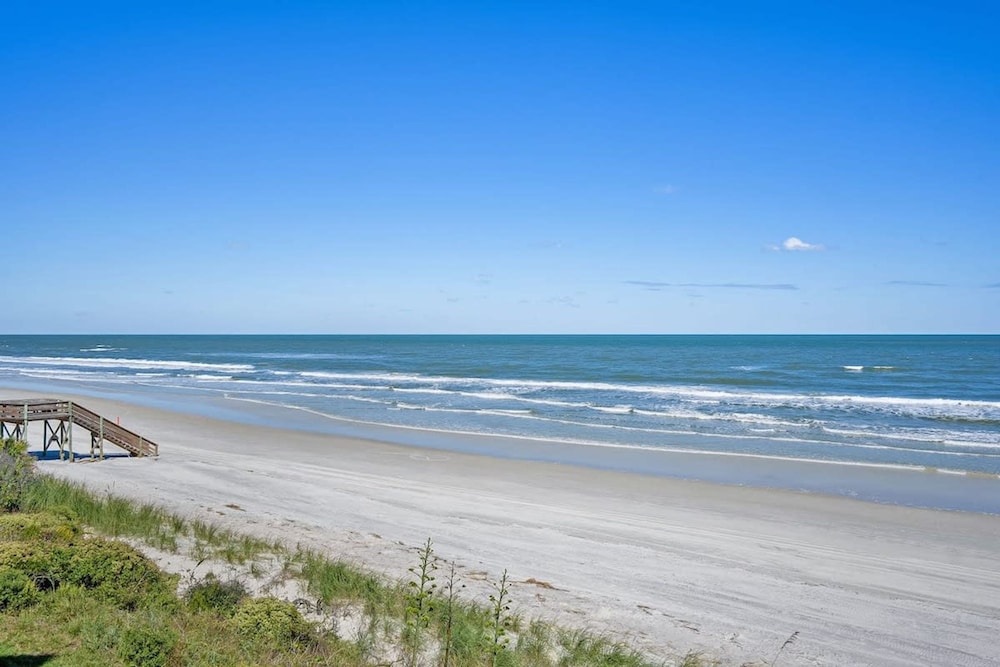 Oceanfront Patio Pool Tennis BBQ Free Parking