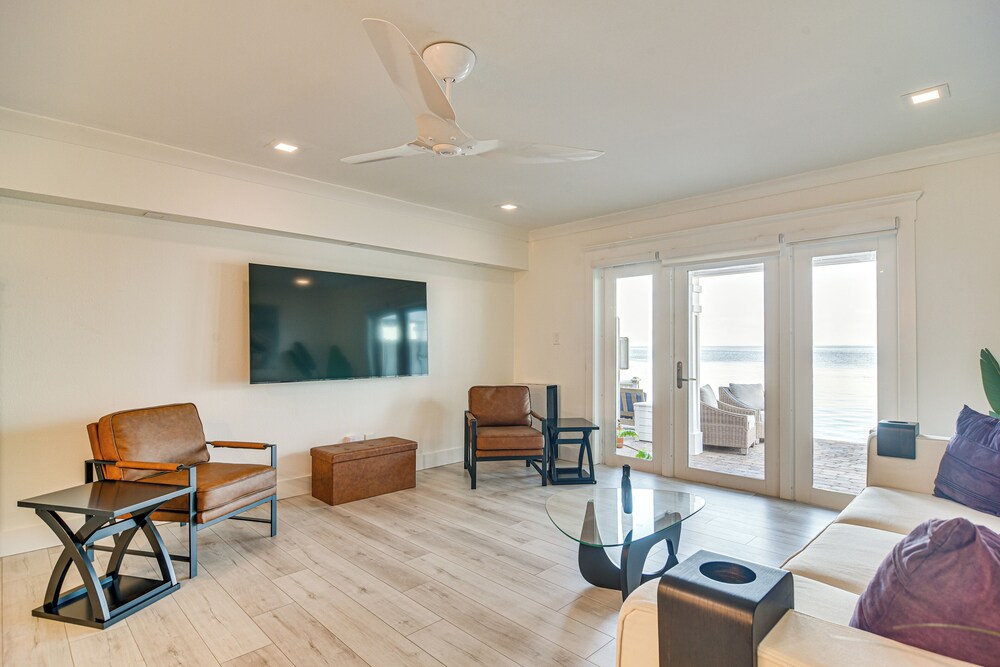 Bayfront St Petersburg Retreat 4 Mi to Downtown!