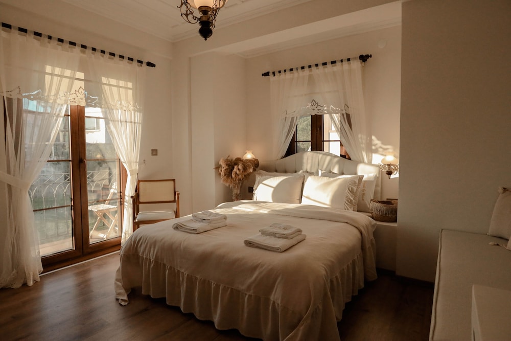 Vrodi By House - Image 22