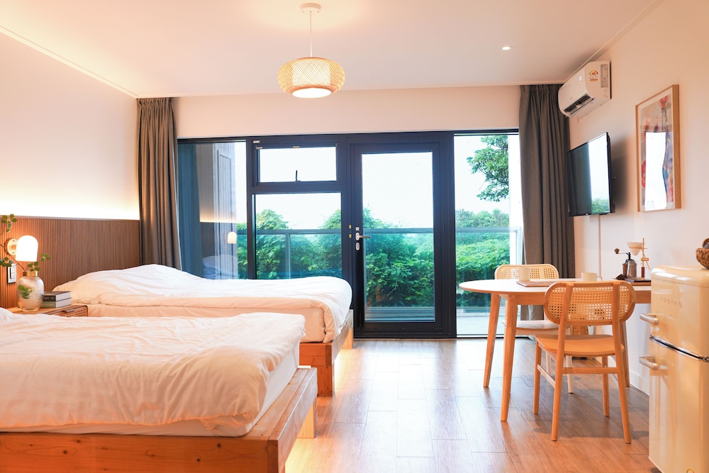 Yegerina Resort