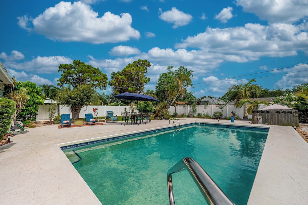 9 Mi to Coquina Beach: Home w/ Pool & BBQ