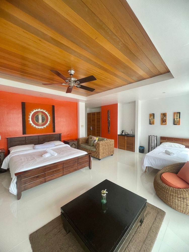 Calypso Beach & Dive Resort