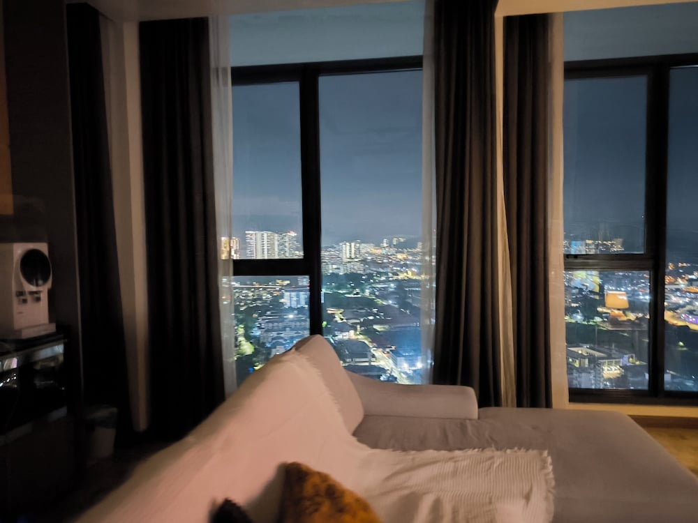 Expressionz KLCC By Laze Home