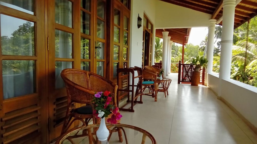 River shadow villa