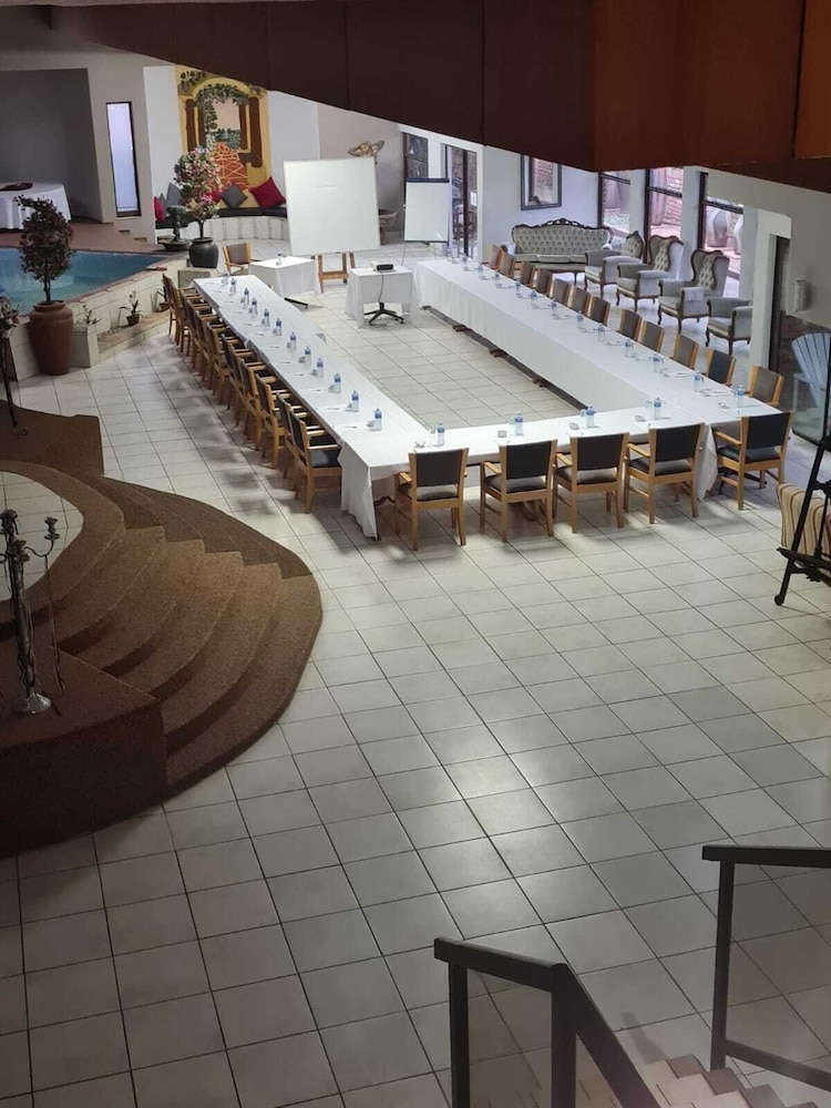 meeting & event spaces
