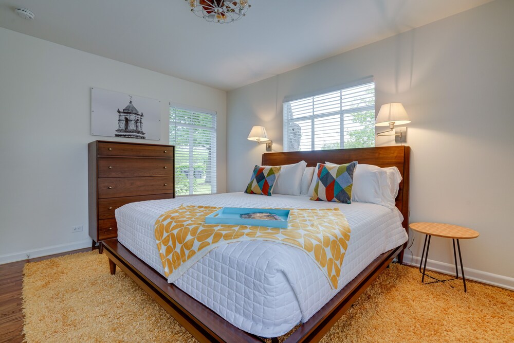 San Antonio Vacation Rental ~ 7 Mi to River Walk! view 5