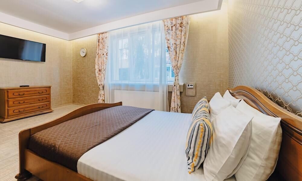 Noua Oasis BNB with parking