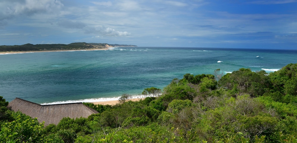Machangulo Beach Lodge