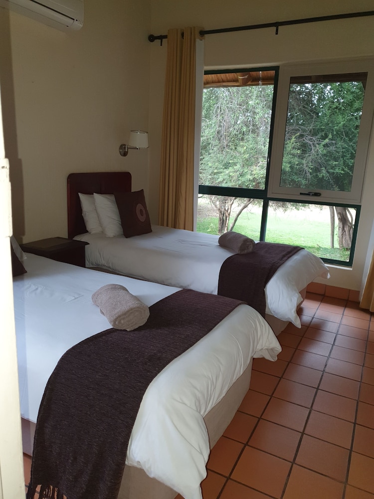 Ekuthuleni River Front Chalets view 5