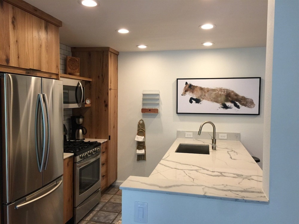 Sv121 - Walk to Lifts & Town - Hot Tub & Pool