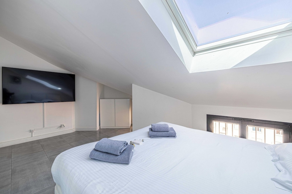 Luxury Penthouse 120ma2 in the Heart of Cannes