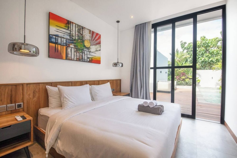 Elegant Villa Sinara 2BR With Sea View