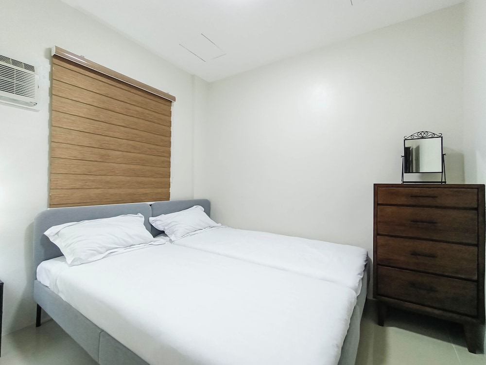Manzil Anilao B&B Superior Bedroom U3