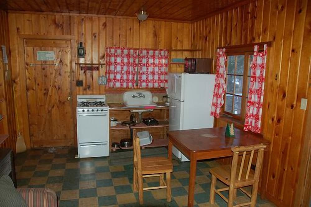 Woodland Beach Resort