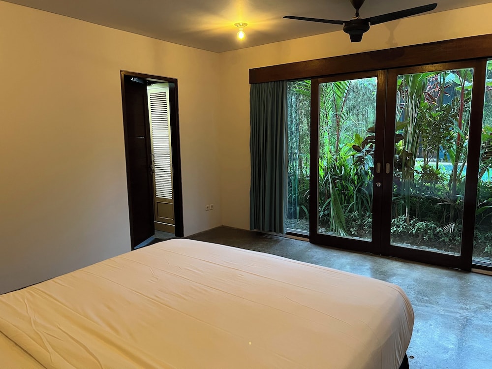 Joyously Raw Villas