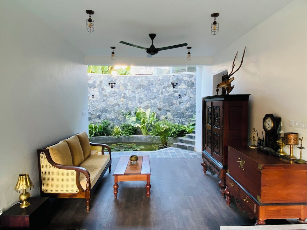 Thaprobana Villa Tangalle Private Villa