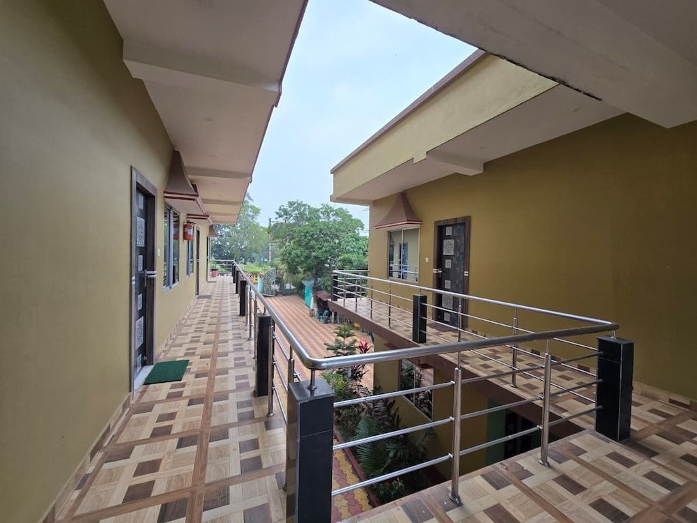 RESORT SAIKAT SARANYA