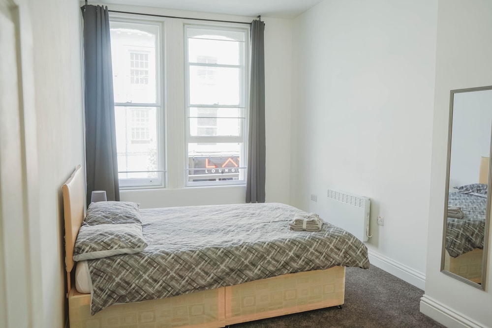 Dover Vacations - 1 Bed Flat in Pedestrianized High Street - Property Image 9