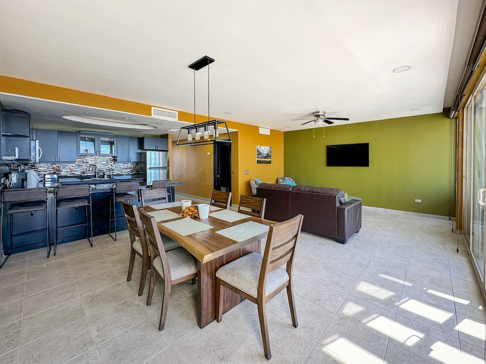 Upscale Ocean View Condo Close to it all Great