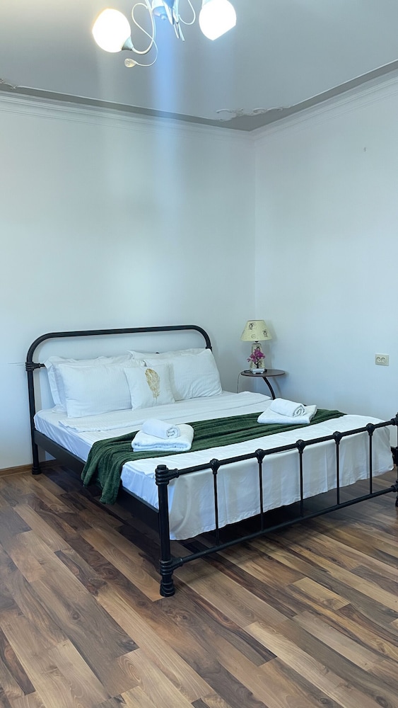 Warm House en Tbilisi