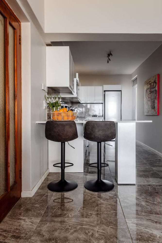 Sea-facing Apartment at Adelphi Galleria Seapoint