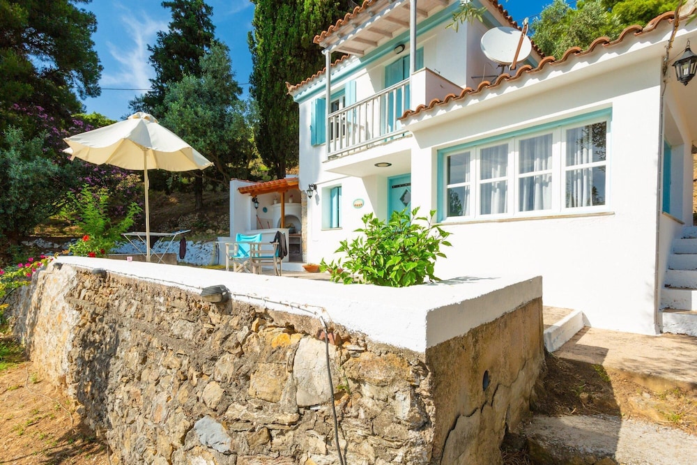 Michaels Cottage Large Private Pool Walk to Beach Sea Views A C - 2828 view 2