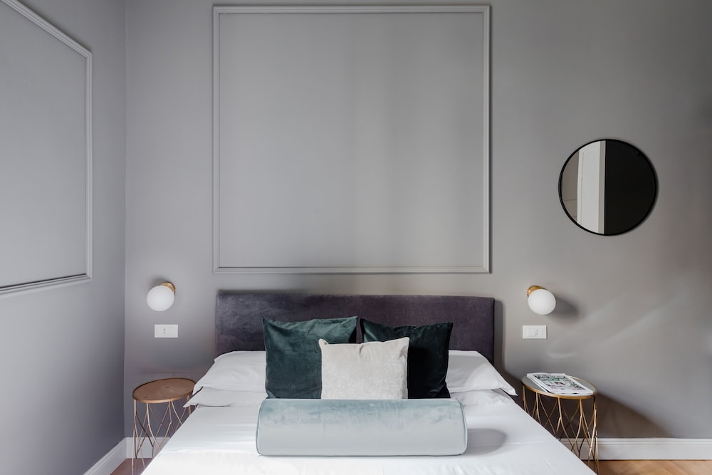 Suites by Chloe