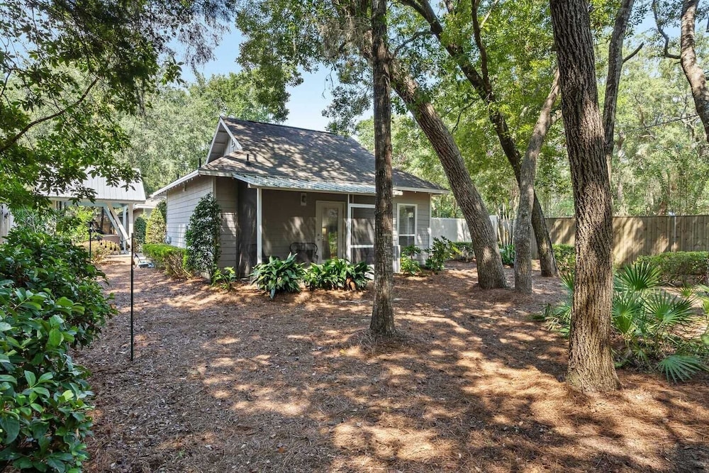 Honey Bee Bungalows by Avantstay Boat Friendly, Pool Access