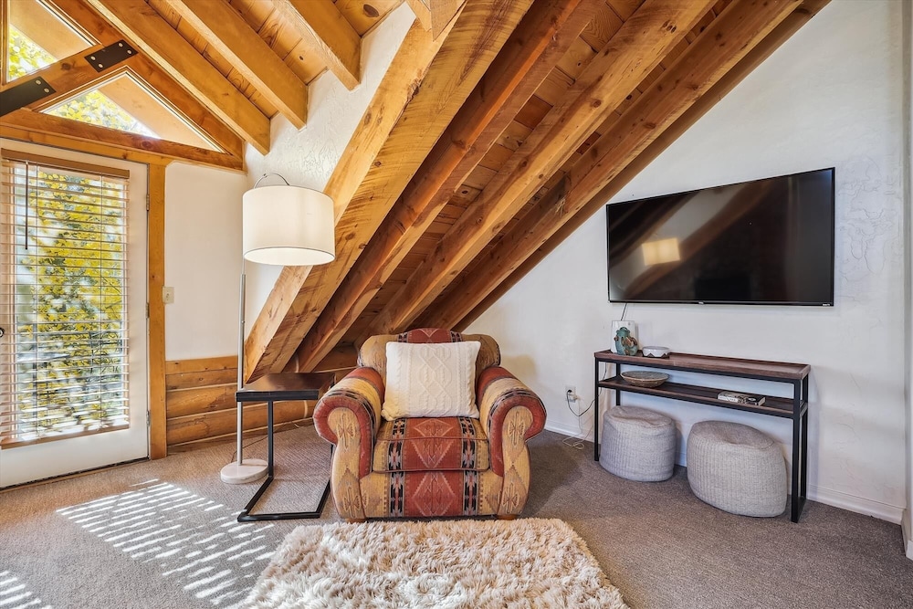 American Way Chalet 5 Bedroom Home