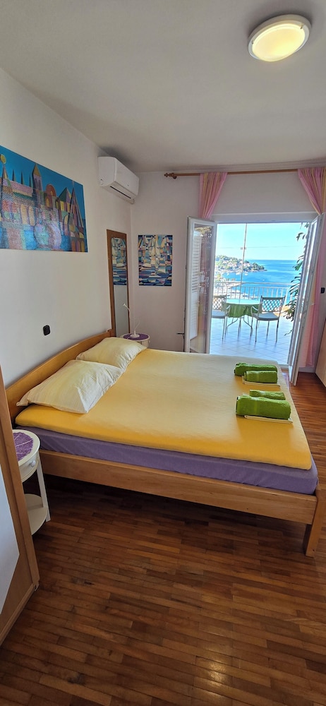 Bocin Rosso Apartments II