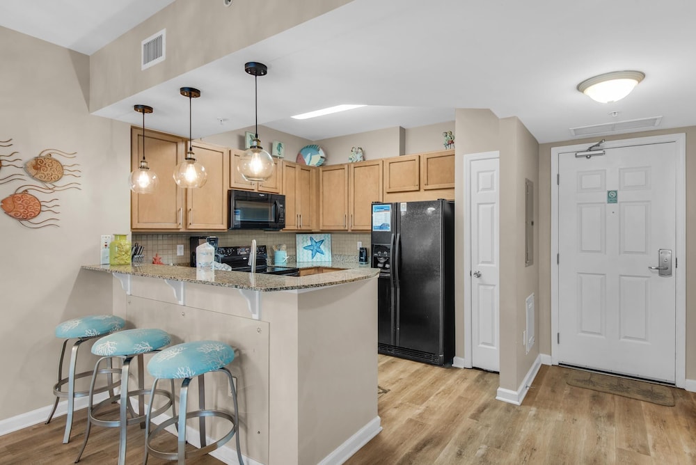 Palms Resort #1503 Jr. 2BR