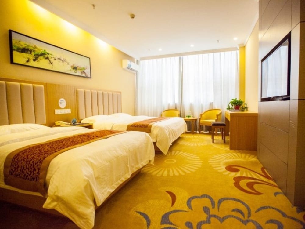 GreenTree Inn Yancheng Dongtai Huiyang Road Guofu Hotel