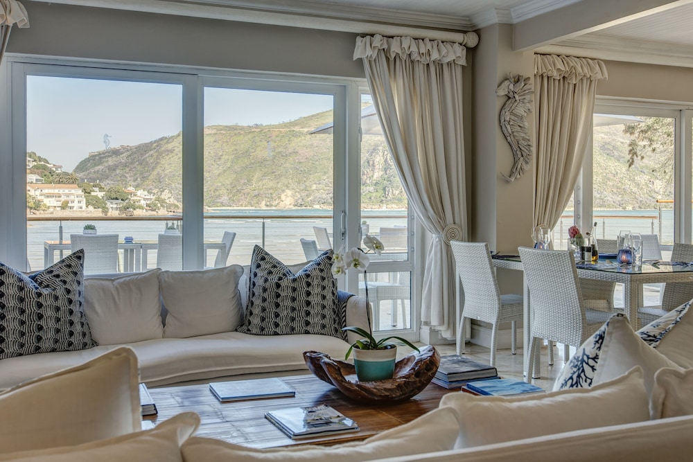 Amanzi Island Boutique Hotel