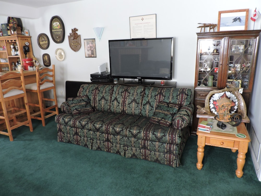 Tucked Inn the Harbour Bed & Breakfast