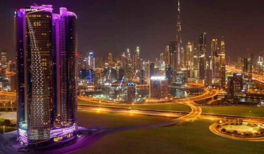 Luxury 2BR Apartment in Paramount Towers Business Bay