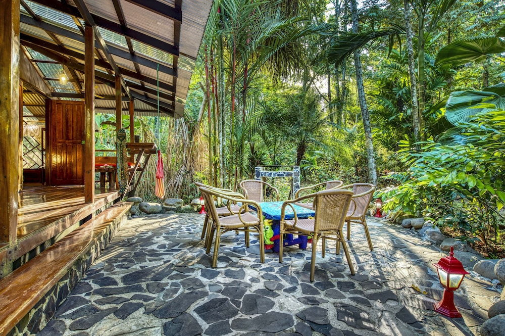 Congo Bongo EcoVillage Costa Rica