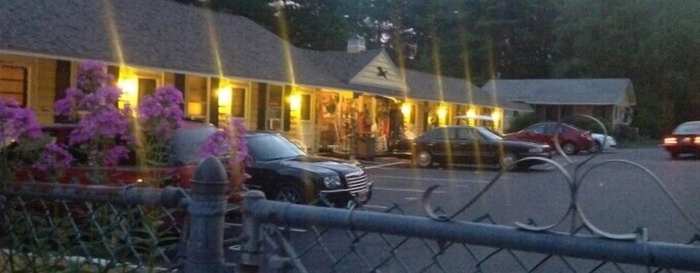 Lake Winnipesaukee Motel