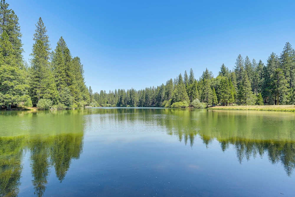 Private Lake Access: Pet-friendly Home in Arnold!