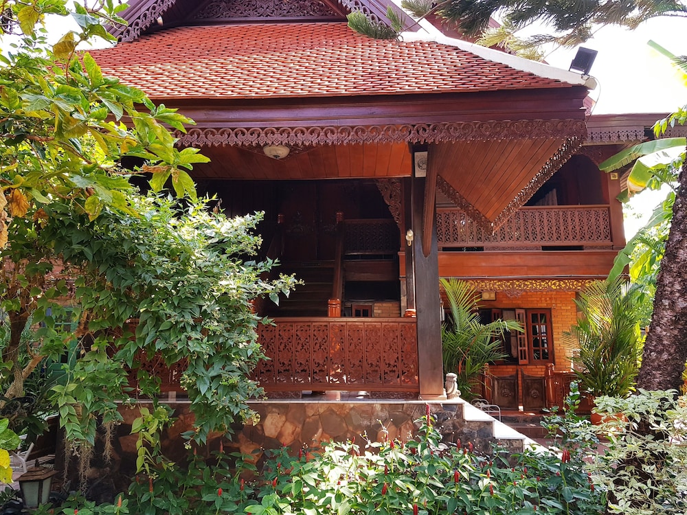 Siri House