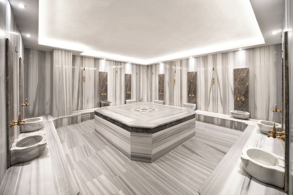 Pianoforte by Febor Otelleri ve Spa - Image 42